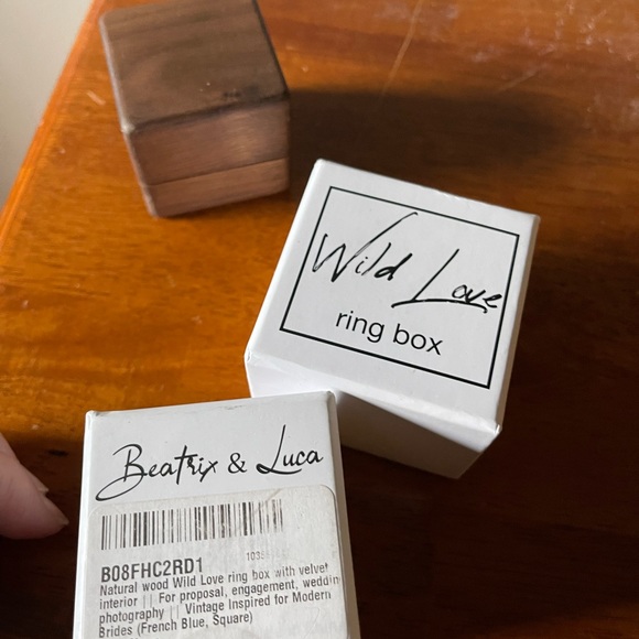 Wild Love wooden ring box - Picture 2 of 5